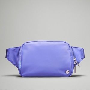 LARGE 2L Lululemon Belt Bag